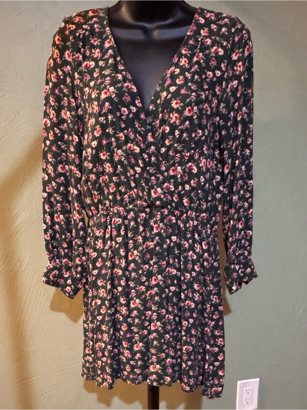 American Eagle Olive Green Pink Floral Long Sleeve Faux Wrap Mini Dress Size M